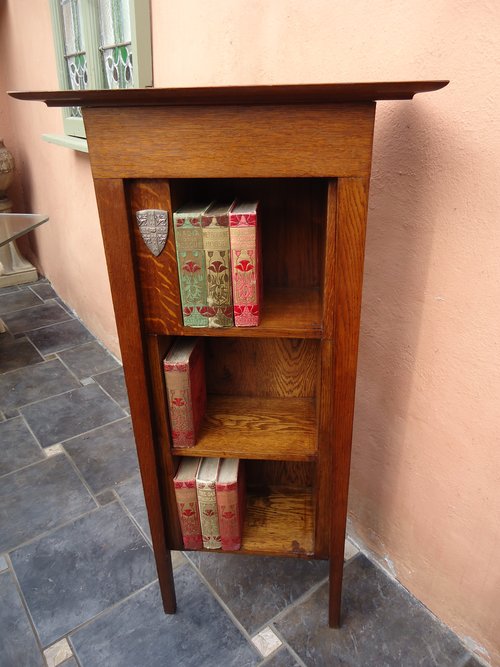 Arts & Crafts Cambridge oak bookcase