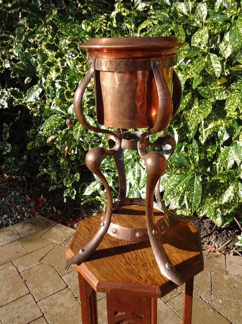 Rare Arts & Crafts copper ice bucket or planter