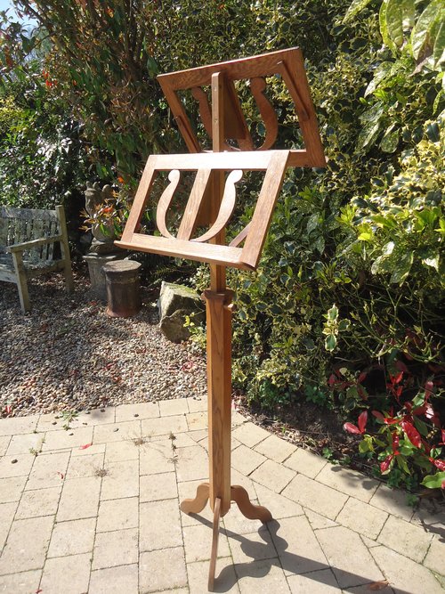 Arts & Crafts oak duet music stand