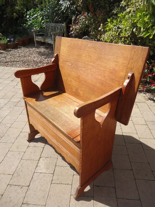 Arts & Crafts oak monks bench - Liberty