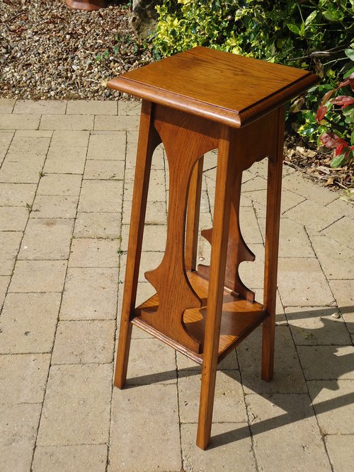 Arts & Crafts oak plant stand