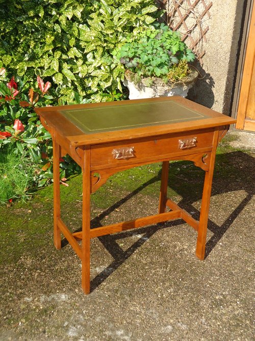 Arts & Crafts oak writing desk