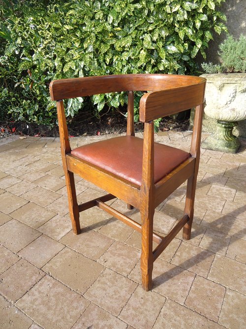 Arts & Crafts tub chair - Russell?