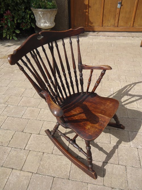 Charming Rustic oak rocking chair