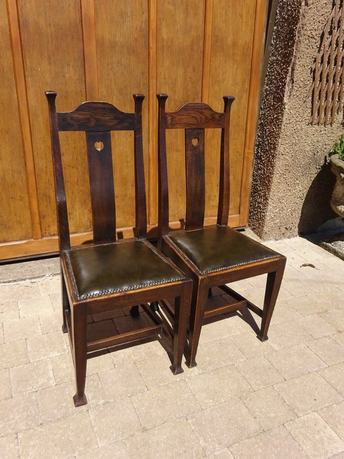 Good pair of Arts & Crafts chairs by Walter Cave