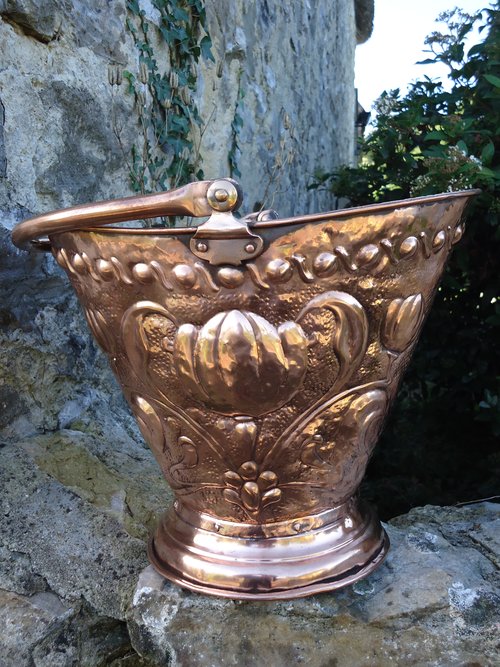 Lovely Arts & Crafts copper coal bucket