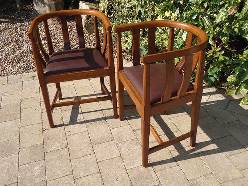 Pair of Arts & Crafts oak tub chairs