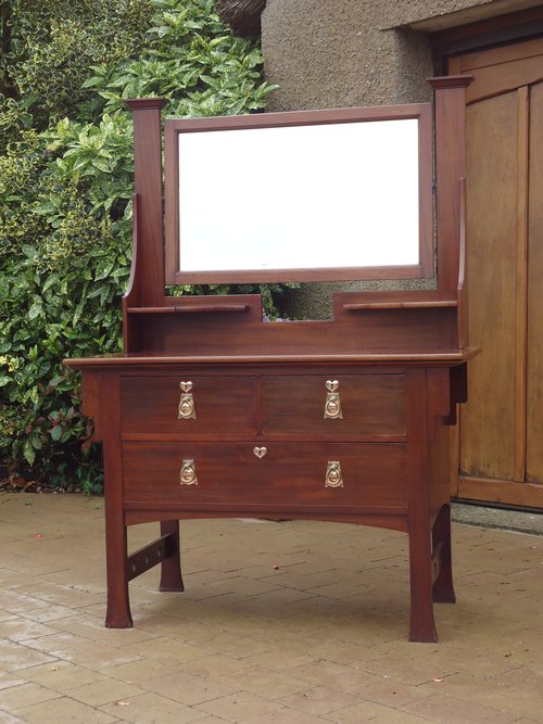 Shapland & Petter walnut dressing chest