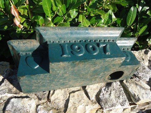 Stunning Rain hopper/planter with hearts