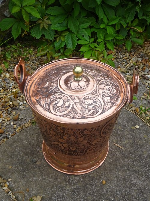 Stunning Arts & Crafts lidded bucket - Keswick