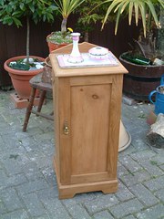 An Antique Pine Edwardian Pot