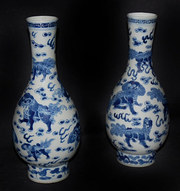 pair of Chinese blue and white