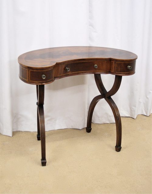 Antique 19th Century Walnut Kidney Table 19th Century Walnut Kidney Table