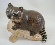 antique ceramics beswick raccoon on log 2194 Beswick Raccoon on Log 2194