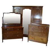 Jacobean Style Oak Bedroom Sui