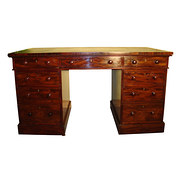 Victorian Mahogany Pedestal De