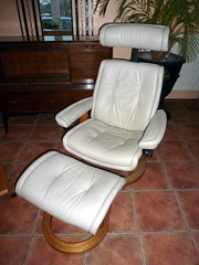 furniture (post 1940) 1960s retro cream leather swiv 1960s retro cream leather swiv