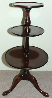 Georgian Mahogany Dumb Waiter