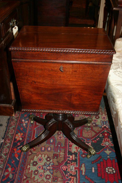 Antique Antique Mahogany Wine Celleret Antique Mahogany Wine Celleret