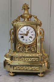 Small 18th Century Style Mante