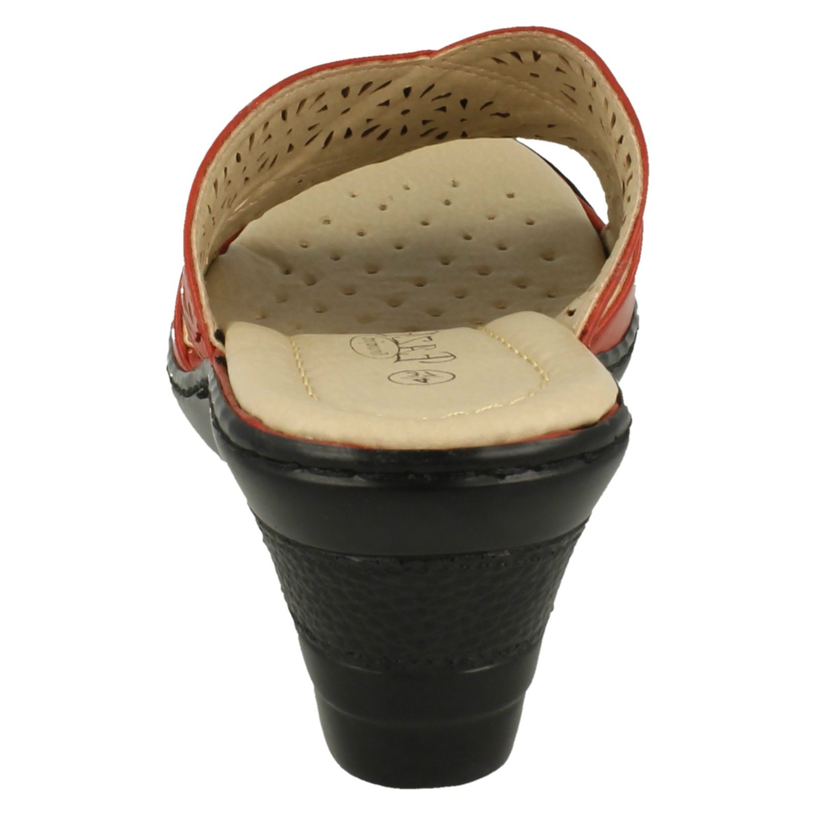 Femmes Eaze Slip on Casual Mid Wedge Mules