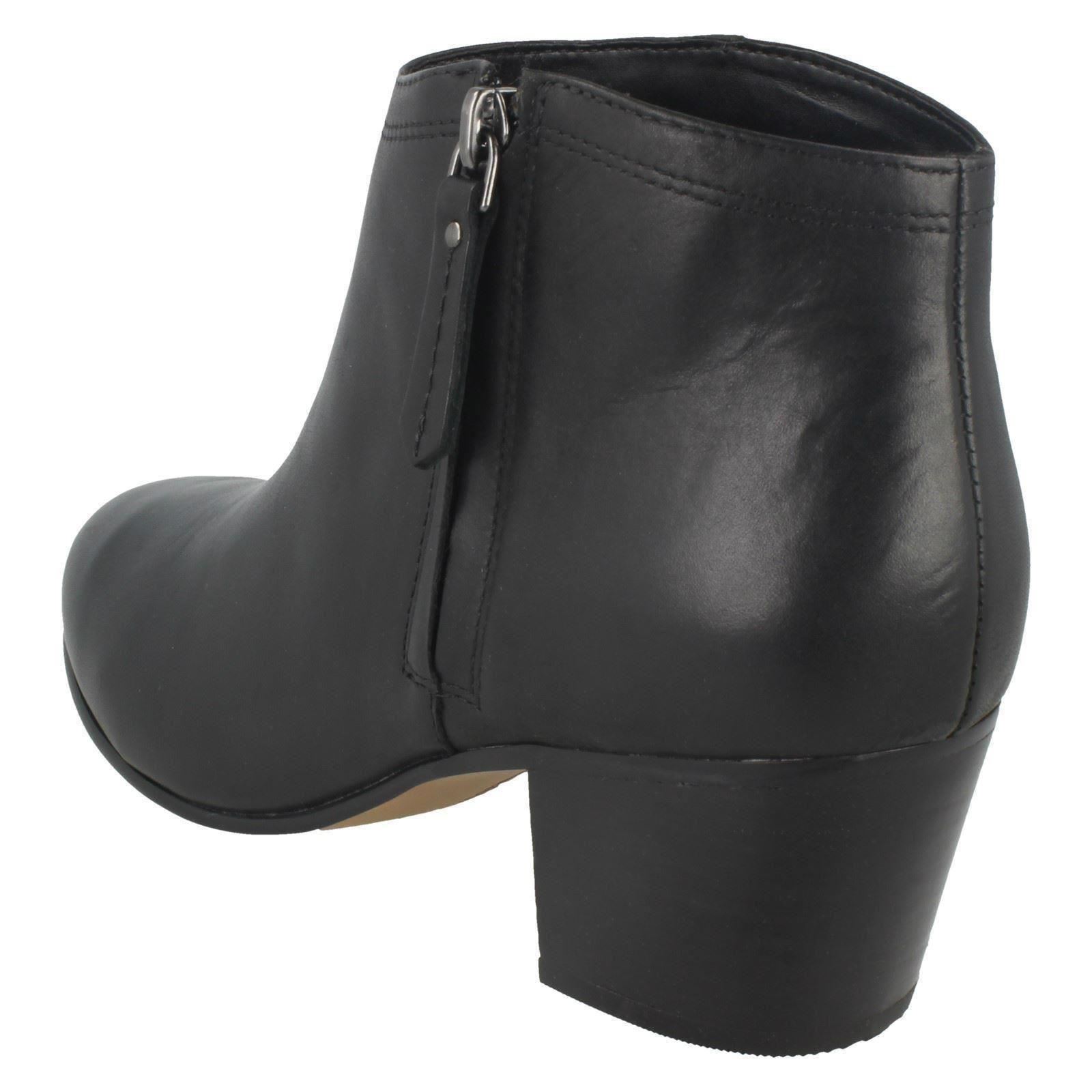 Ladies Clarks Casual Zip Up Leather Heeled Ankle Boots Maypearl Alice