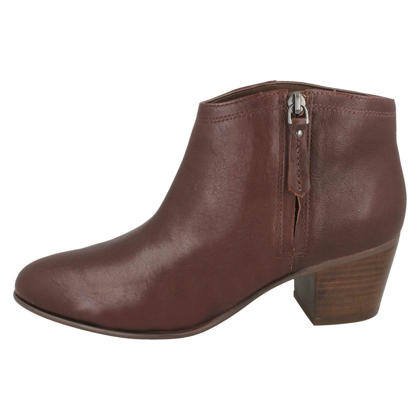 Ladies Clarks Casual Zip Up Leather Heeled Ankle Boots Maypearl Alice