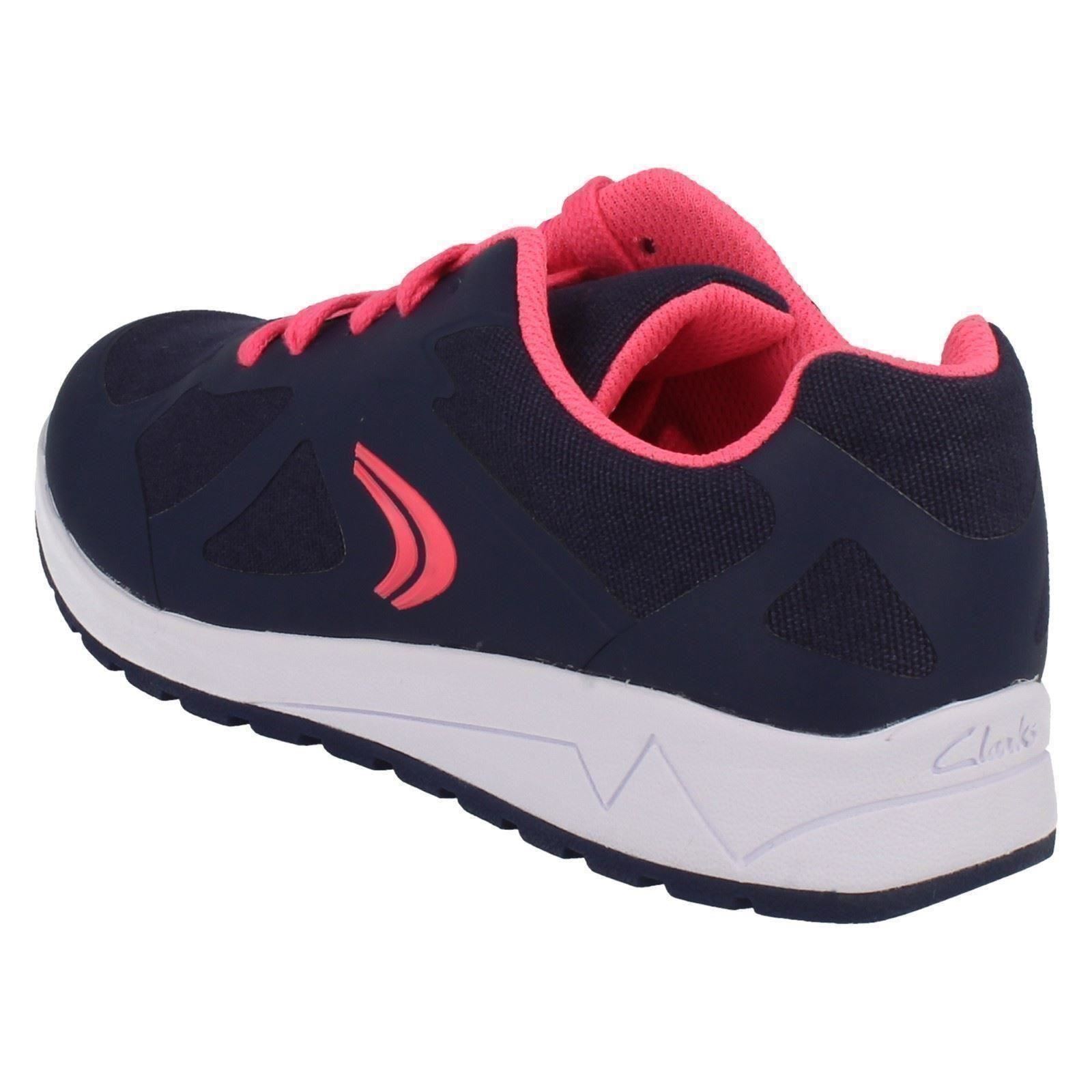 Filles Clarks Cica Casual Crochet /& Boucle//à Lacets Textile Baskets Adven Maze Jnr