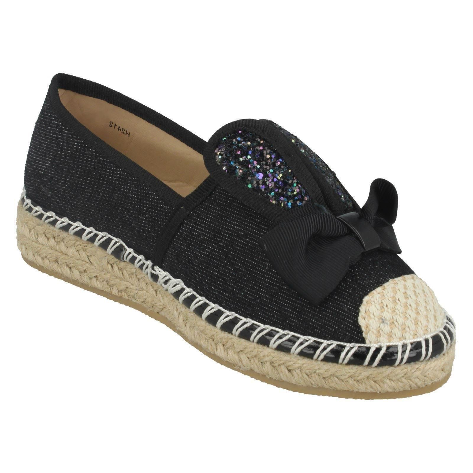 /'Girls Spot On/' Bunny Ears Casual Shoes H2R417