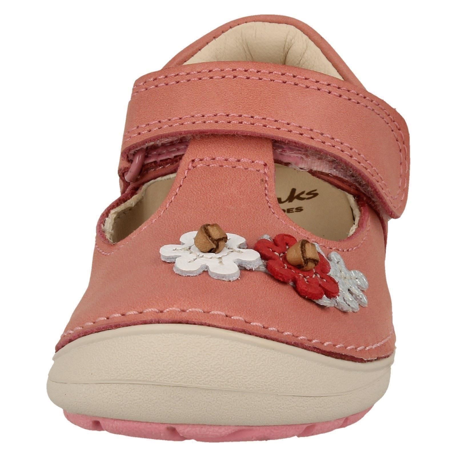 Chicas Clarks Primero Zapatos para caminar /"suavemente Blossom/'