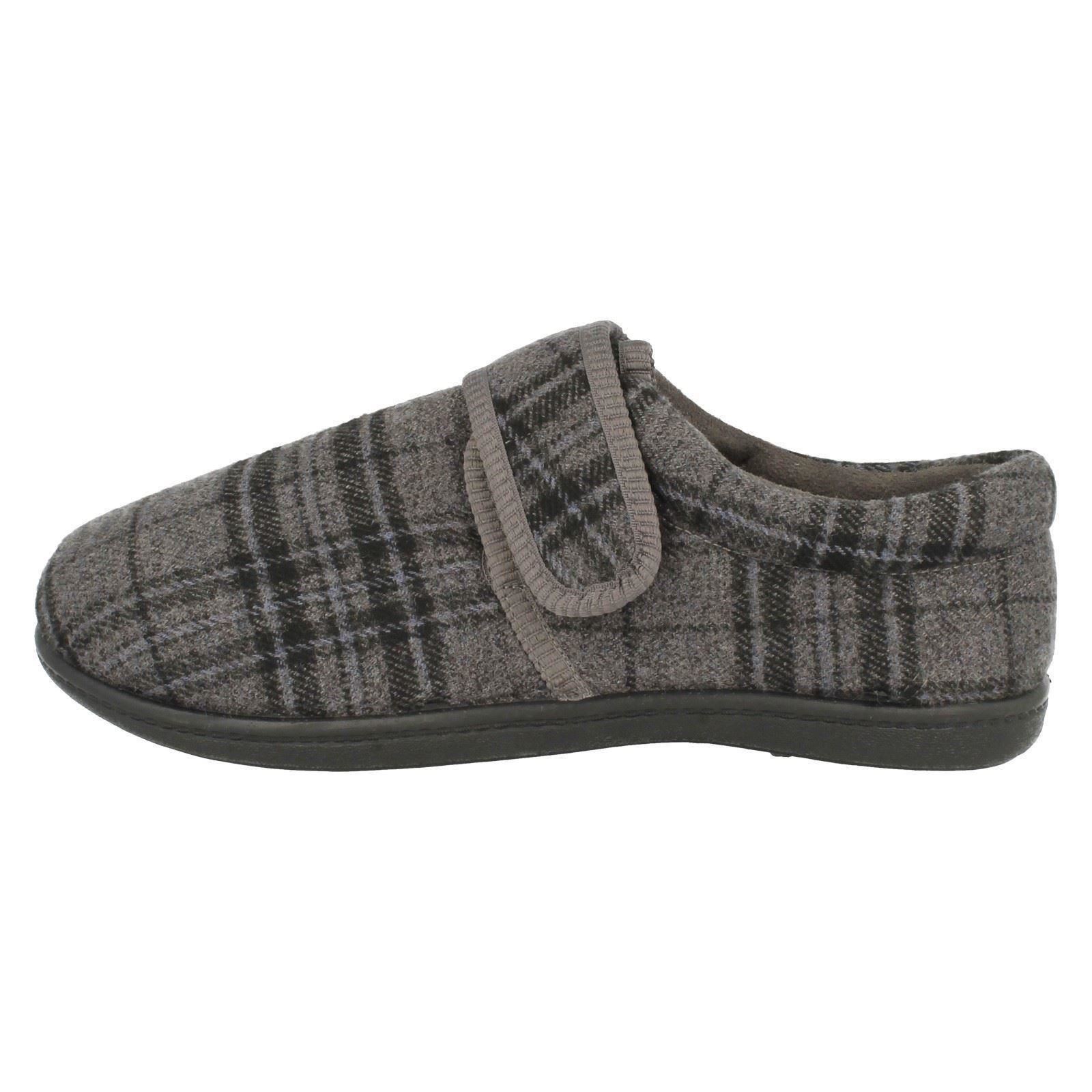 Clarks Mens Slippers King Strap