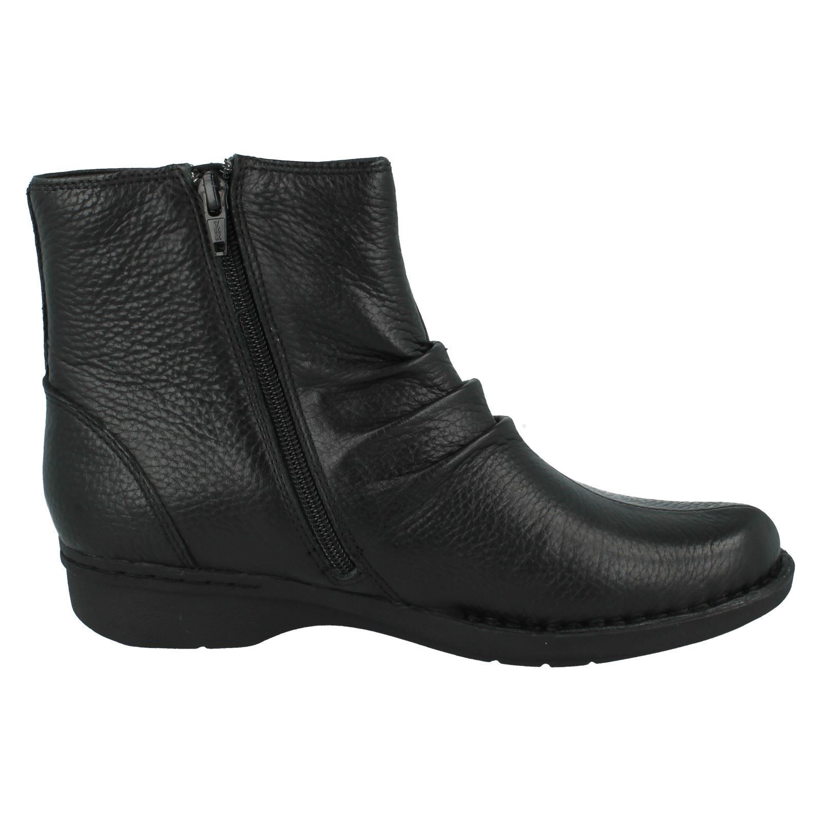 Ladies Clarks Ankle Boots *Money Whistle*