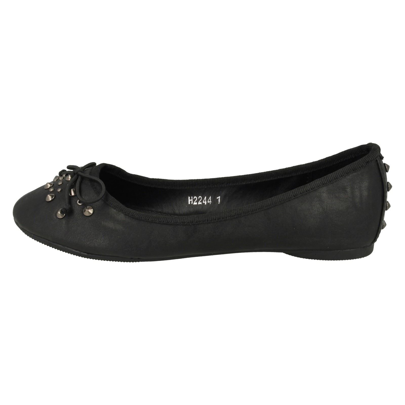 Girls Cutie Flat Ballerina Shoe With A Bow Detail Girls Cutie Flat Ballerina Shoe With A Bow Detail
