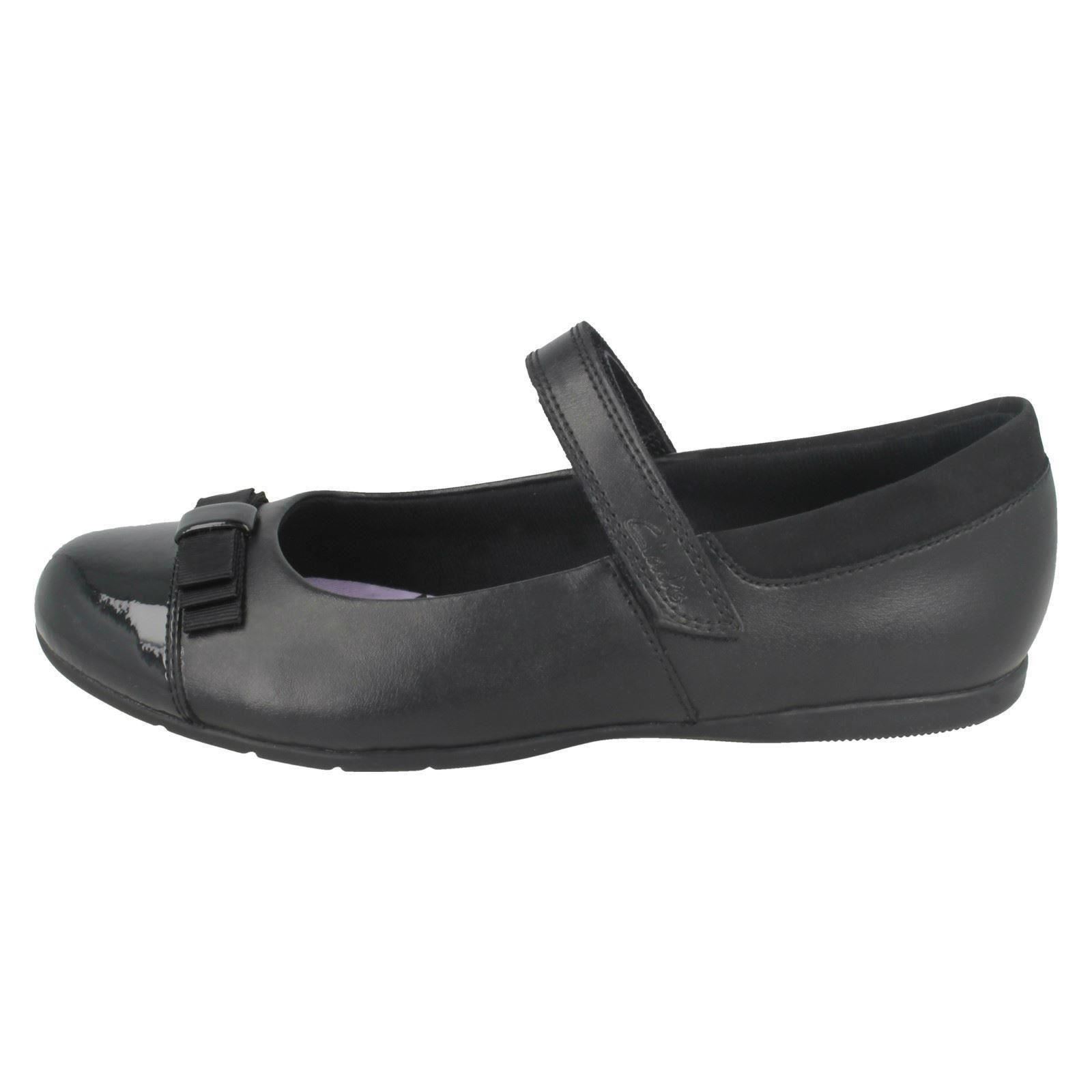Girls Clarks Bow Trim School Shoes /'Dance Shout/'