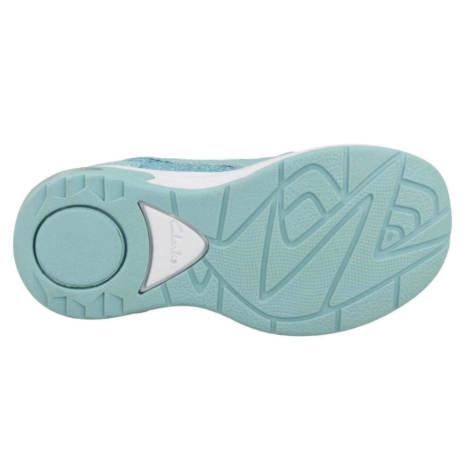 clarks piper trainers