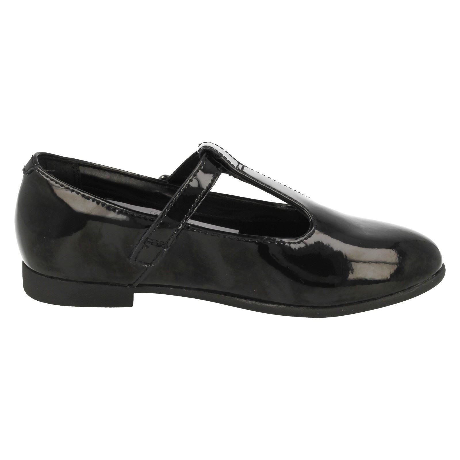 Girls Clarks T-Bar Smart School Shoes /'Selsey Fudge/'