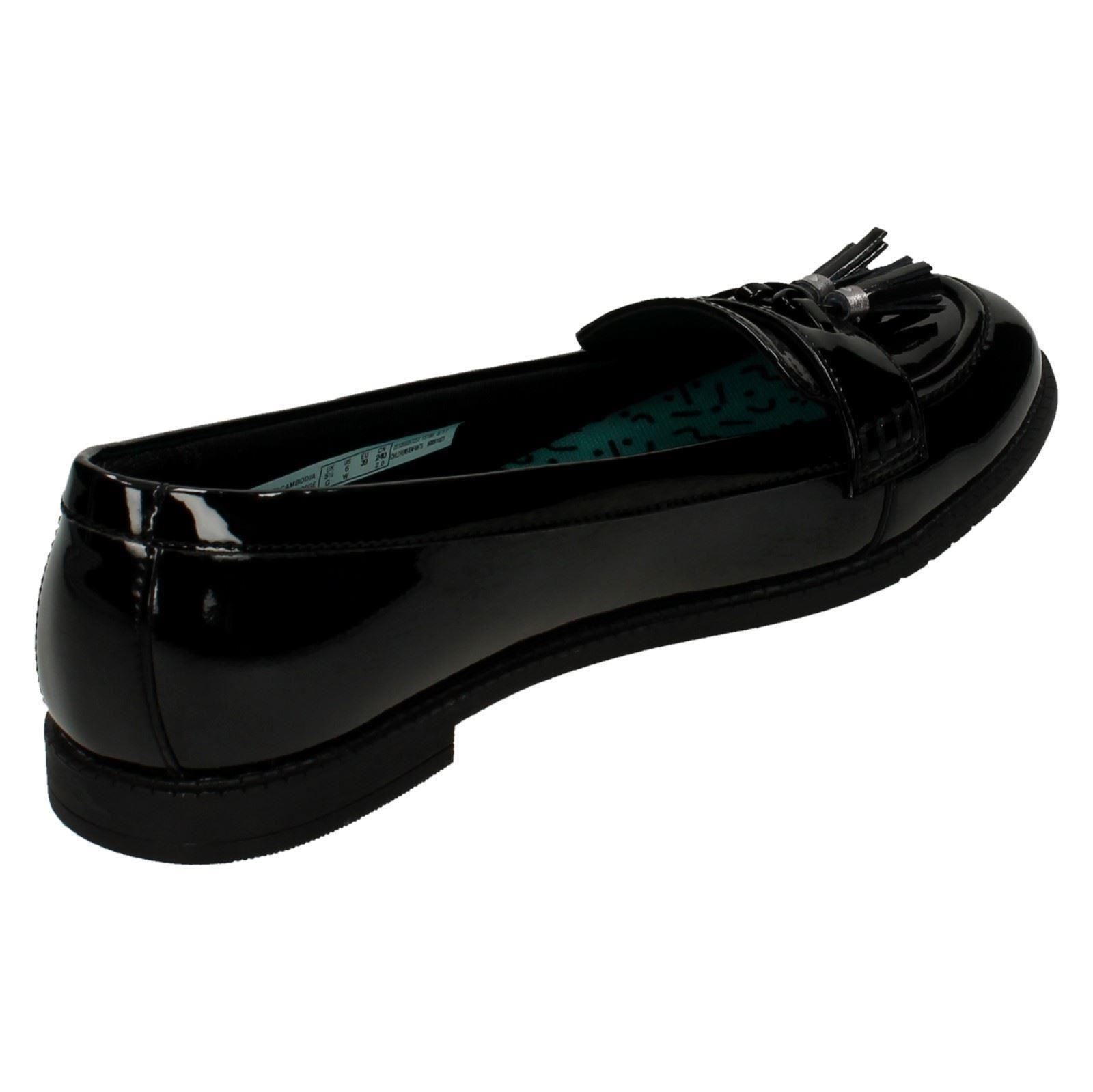 Girls Bootleg By Clarks Leather Loafer Flats *Preppy Edge*