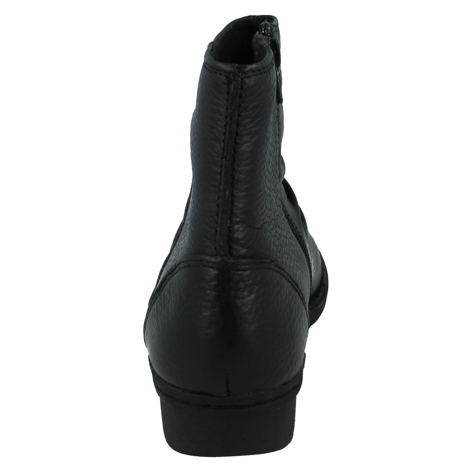 Ladies Clarks Ankle Boots *Money Whistle*