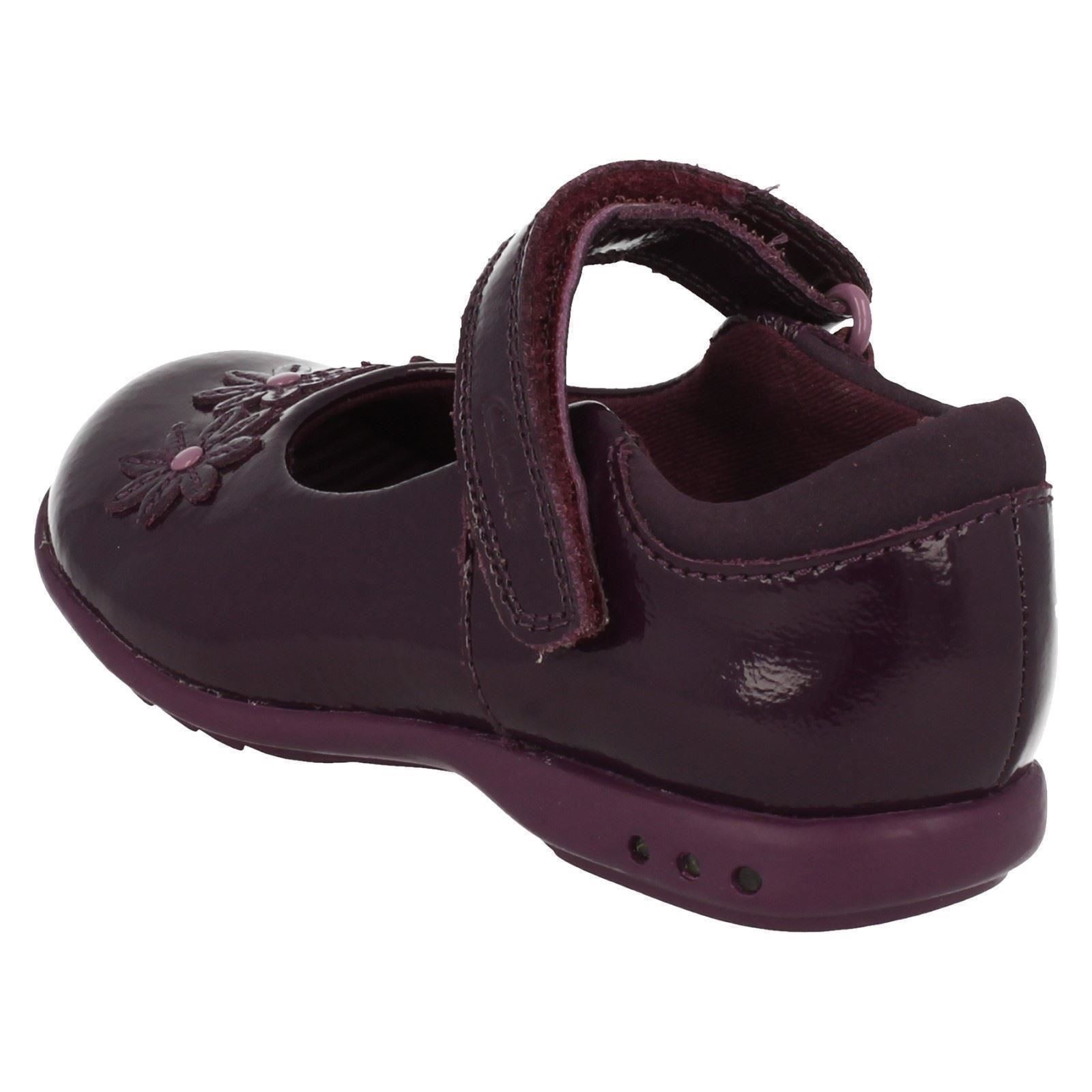 Trixi Beth Clarks Girls Smart Casual Shoes with Lights