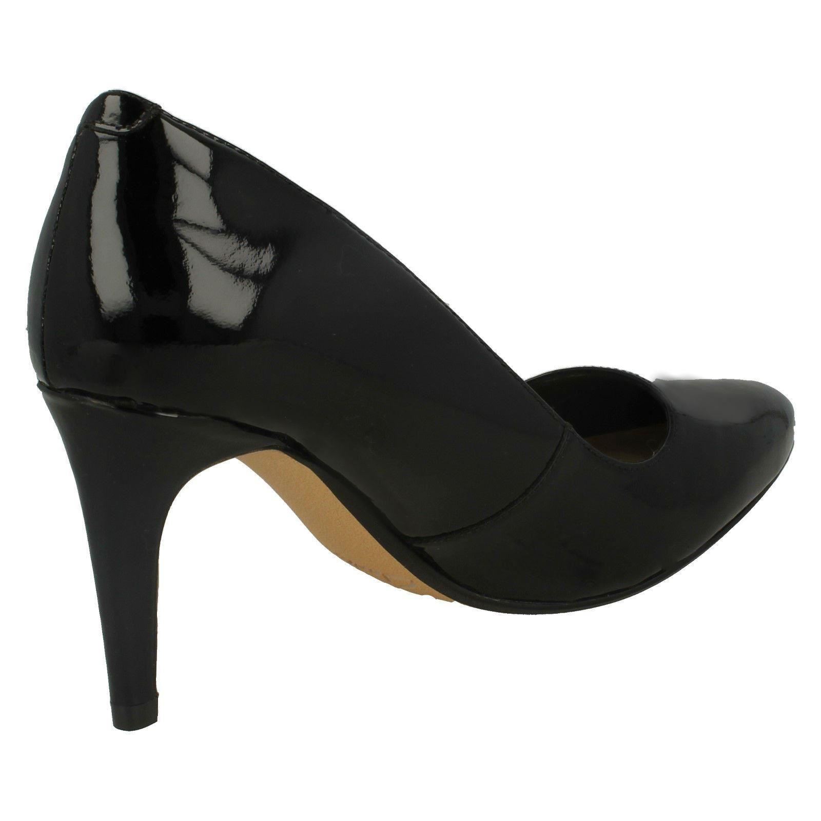 Ladies Clarks Stylish Heeled Court Shoes /'Laina Rae/'