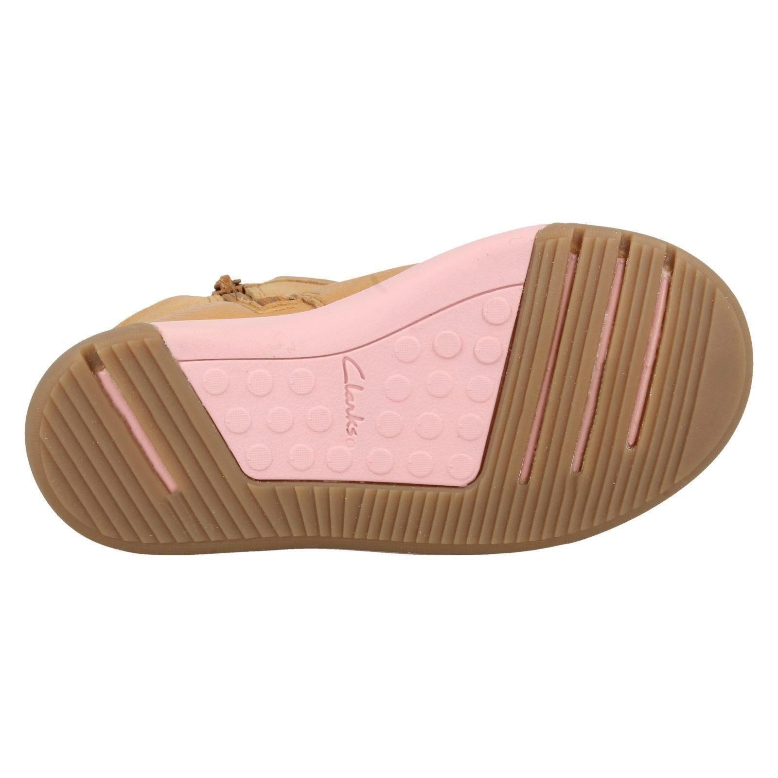 Girls Clarks Lil Folk Glo Casual Boots