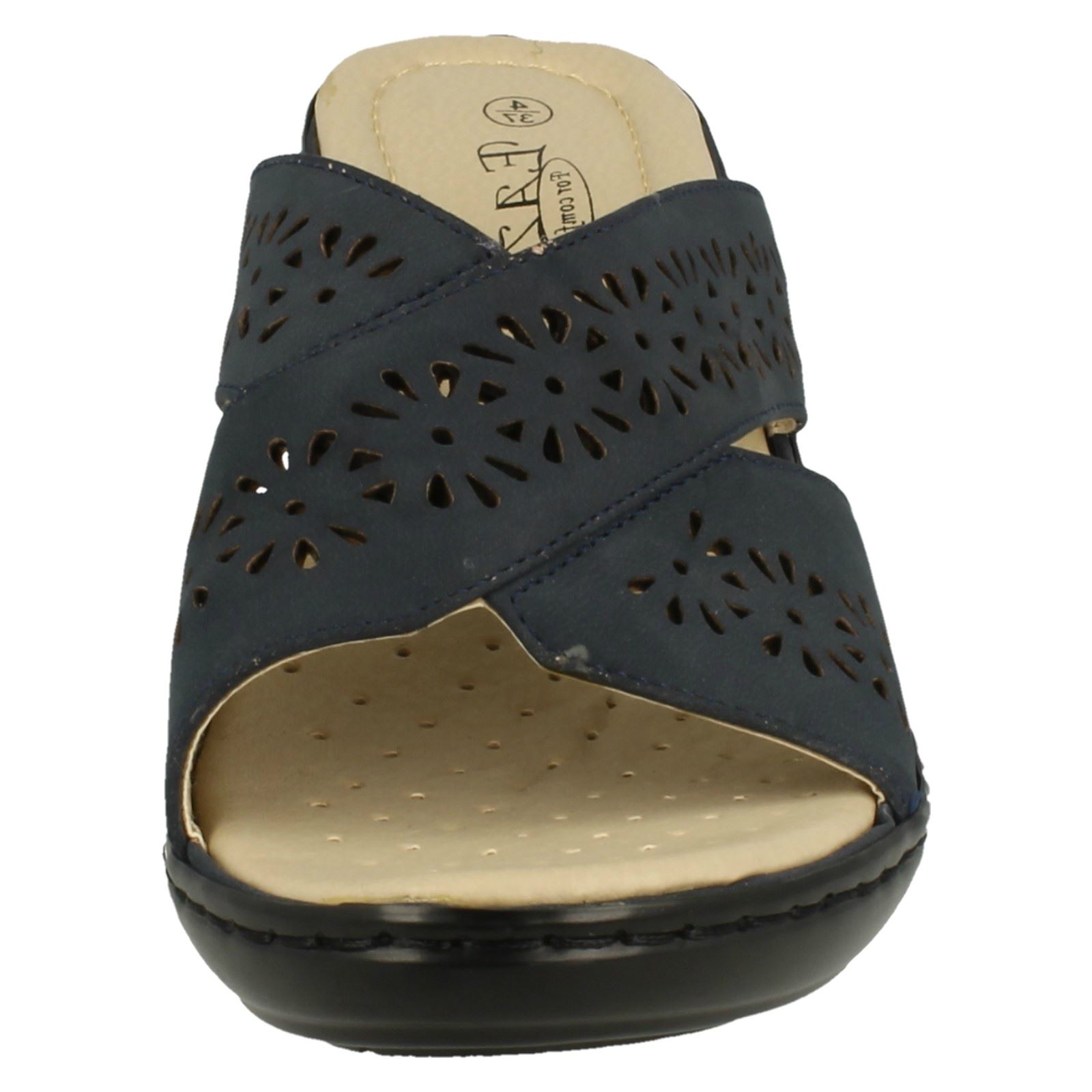 Femmes Eaze Slip on Casual Mid Wedge Mules