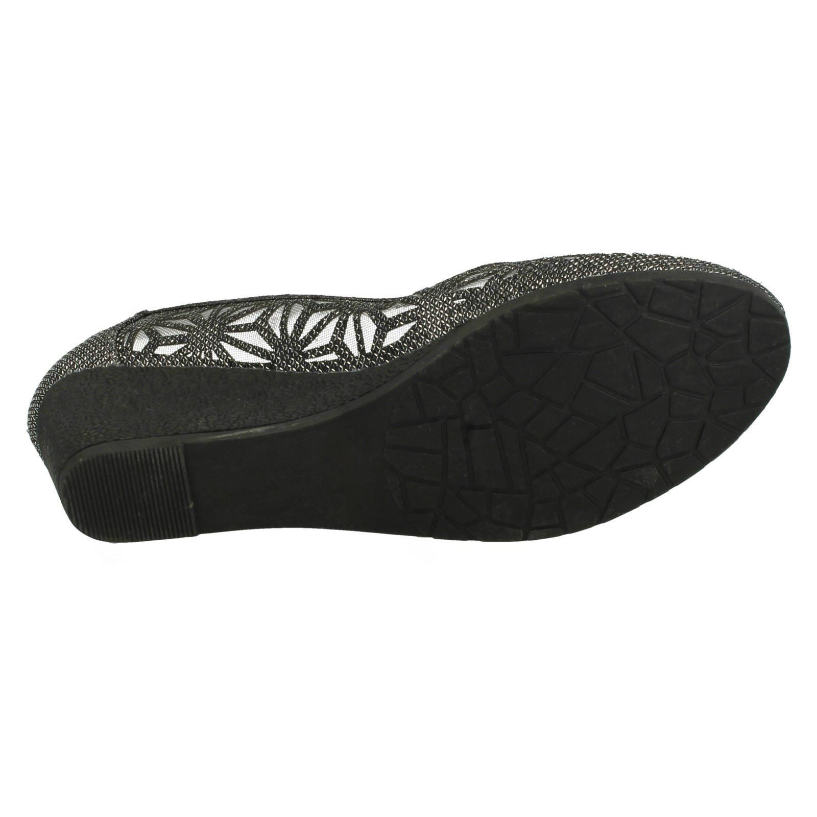 Ladies Spot On Meshed *Wedge Shoes*