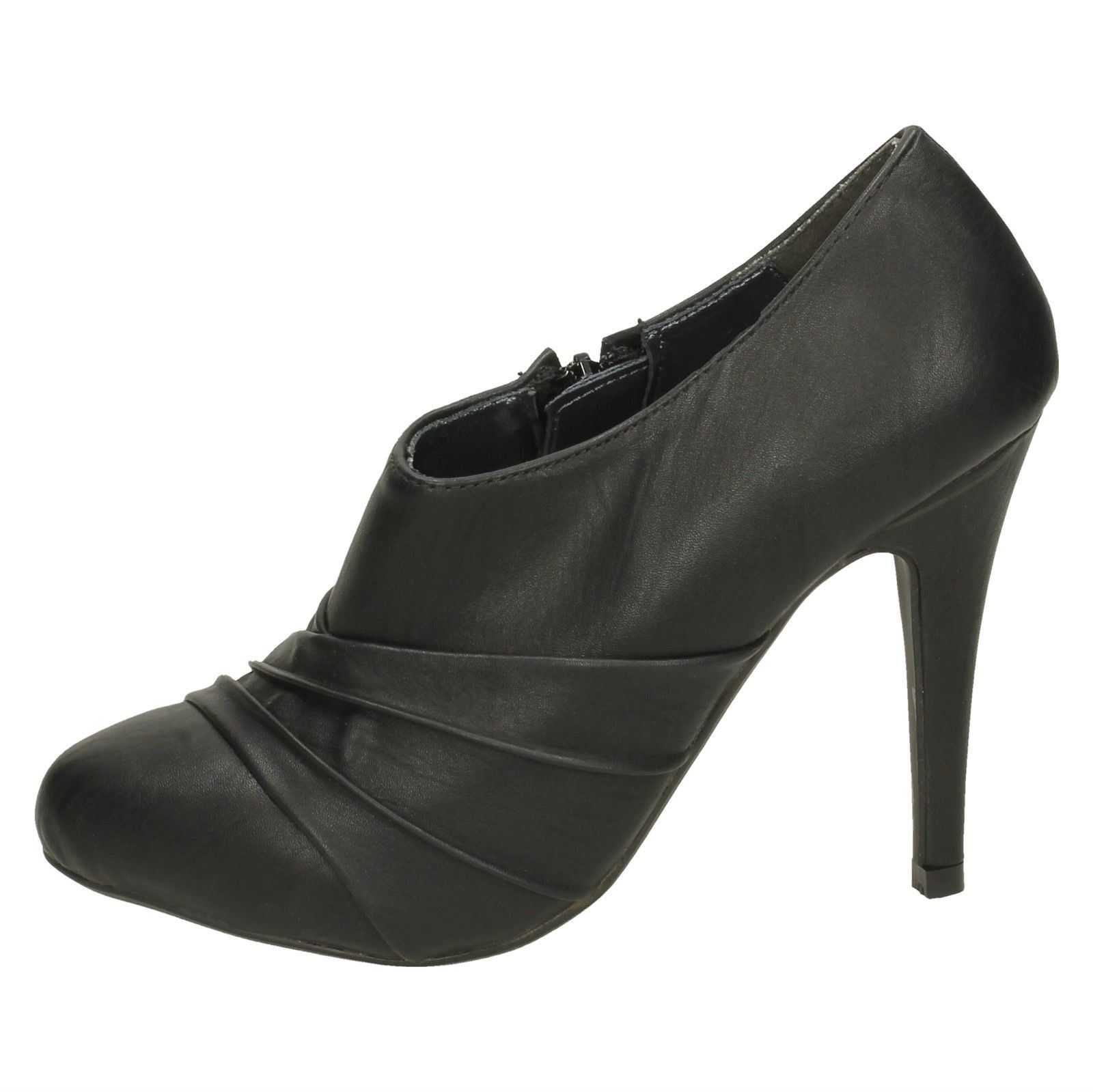 Ladies Spot On Heeled Low Cut Boot with Rouched Overlay