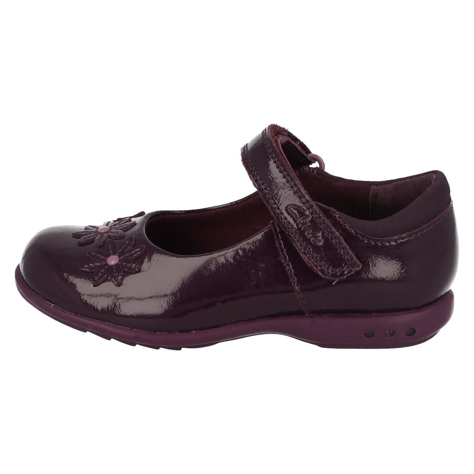 Trixi Beth Clarks Girls Smart Casual Shoes with Lights