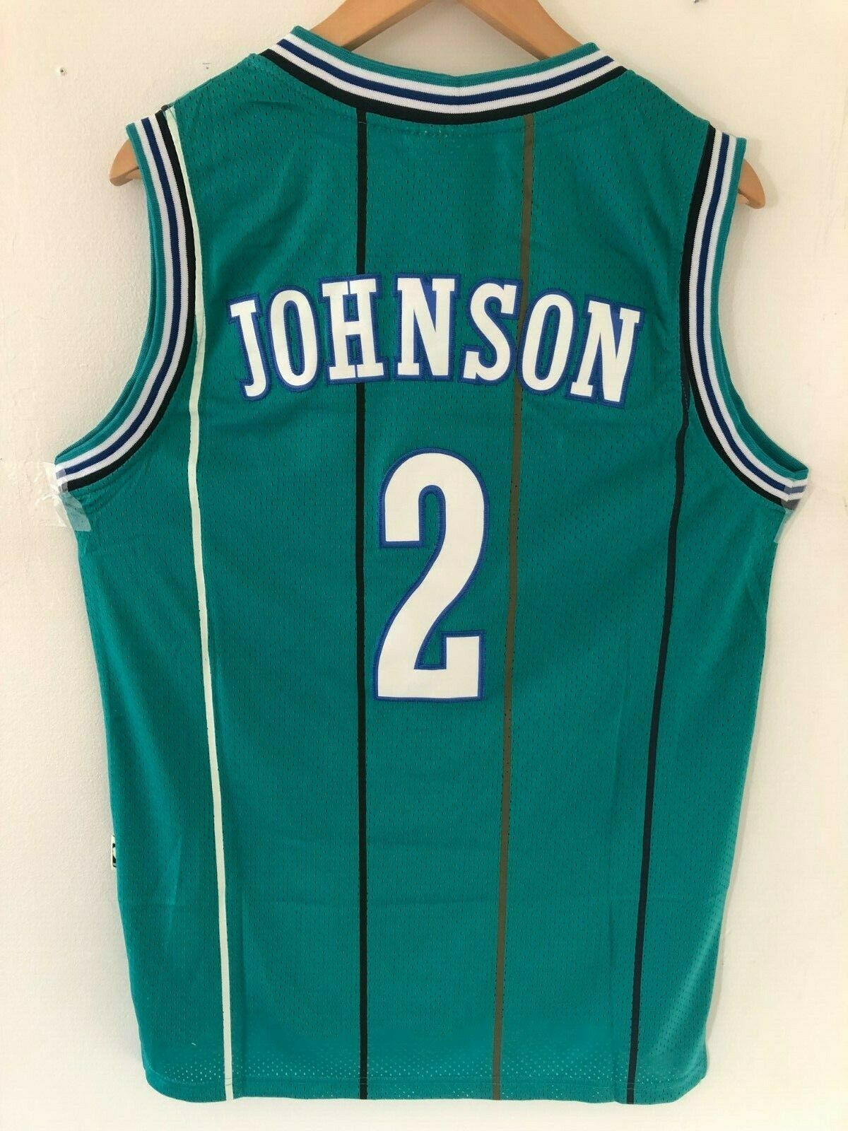 larry johnson basketball jersey