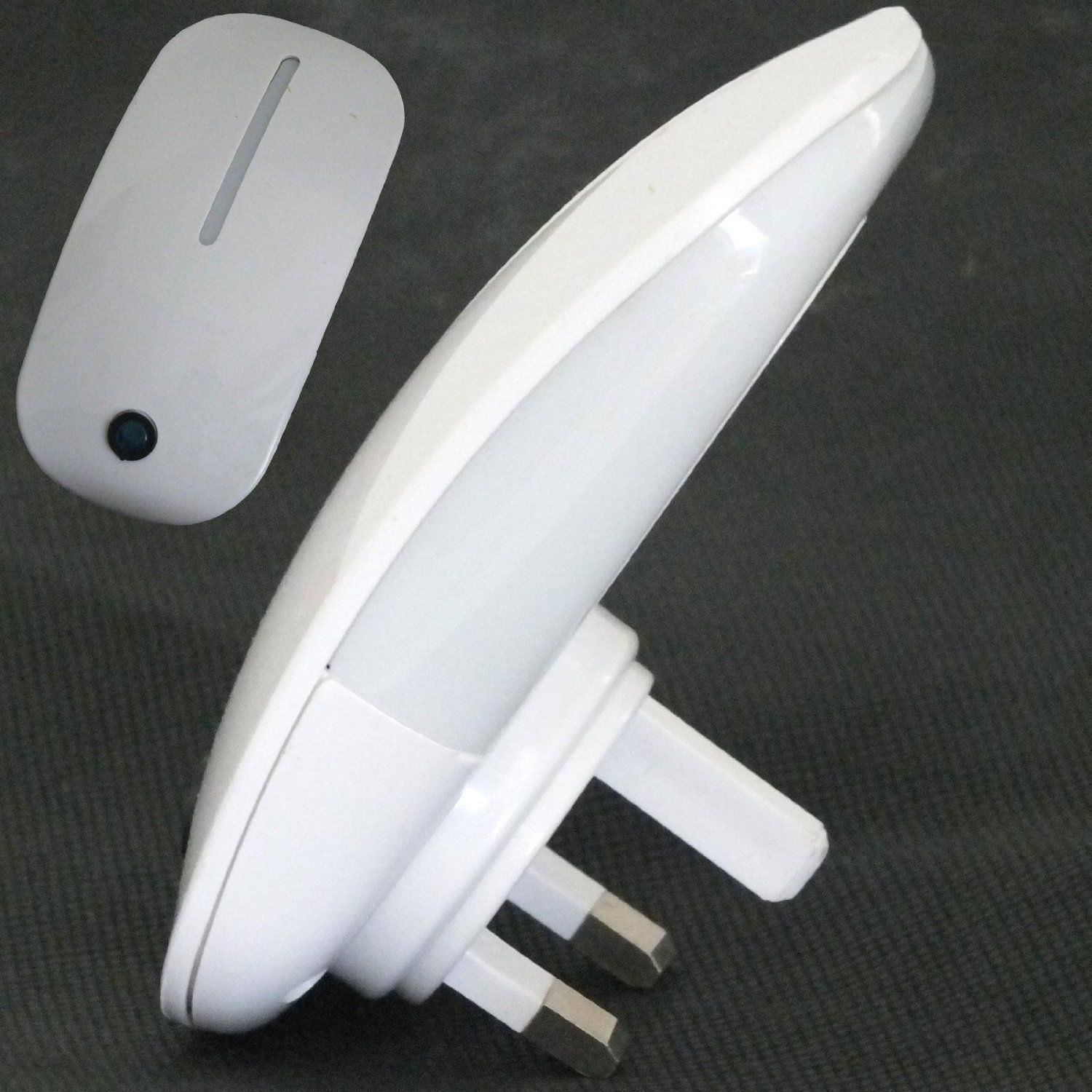 2 X AUTOMATIQUE PLUG-IN lumière nuit 1 W avec 8 lumières DEL Idéal pour passage chambre à coucher