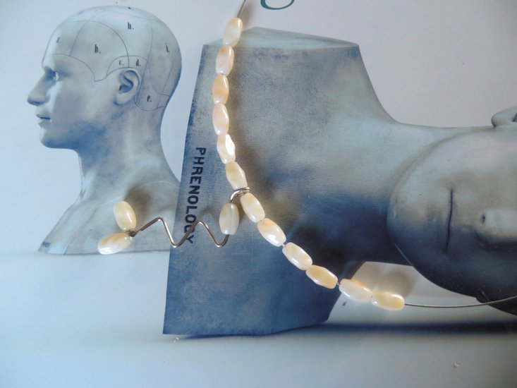 GABA molecule collier pareltjes