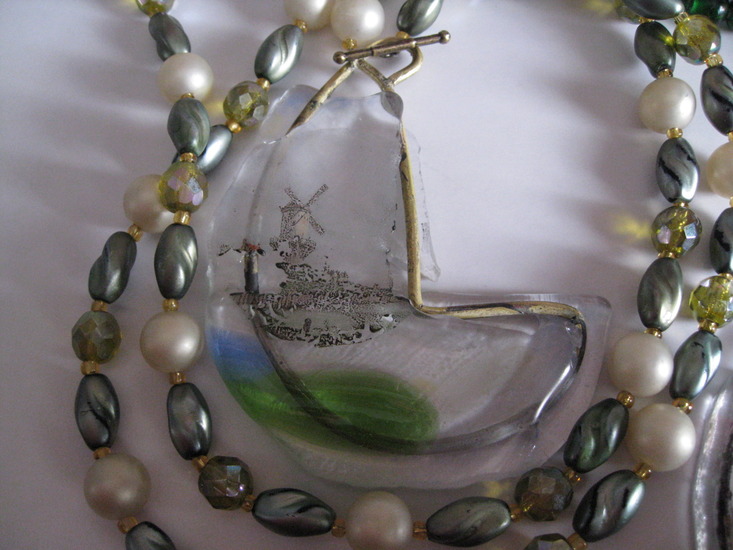 Hollands wiegje van glas lange ketting