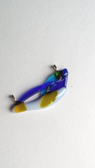 glascollier in blauw wit geel